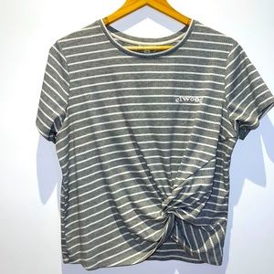 Elwood Twist knot Tee